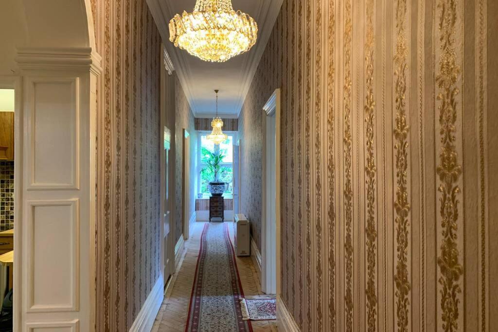 Luxurious Apartment In Historic Mansion - Sleeps 7 Ladock Exterior photo
